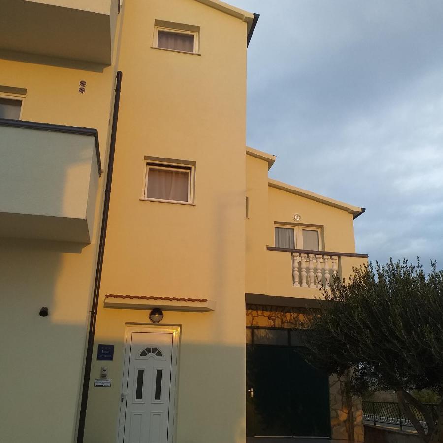 Apartments Mira Jadrtovac Dış mekan fotoğraf