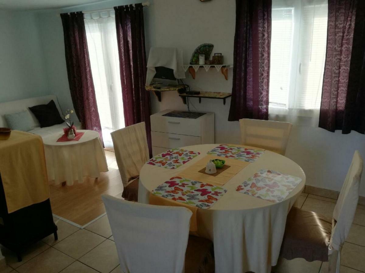 Apartments Mira Jadrtovac Dış mekan fotoğraf